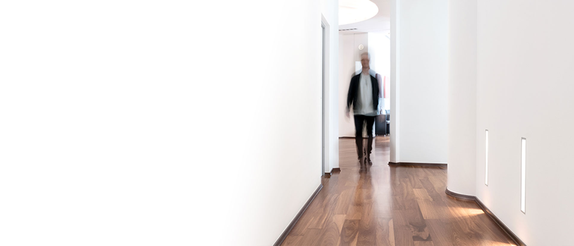 Zugangsbereich der Praxisräume der Osteopathie.Kö.